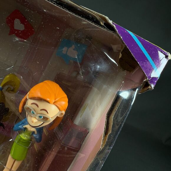 Disney The Proud Family - Penny Proud and Crew Mini Figurines Set - New - Picture 3 of 7